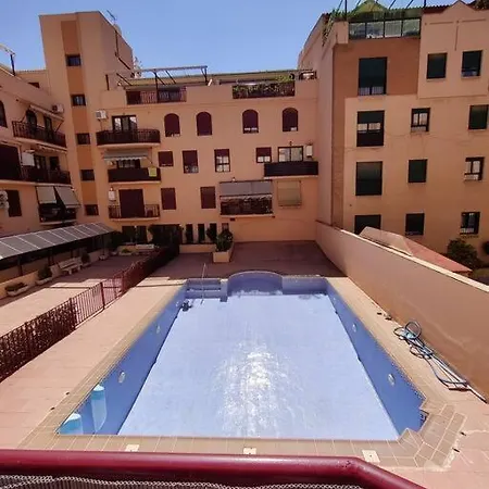 Apartamento, piscina y parking Granada Tico Medina-2