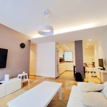 Apartamento, piscina y parking Granada Tico Medina-3